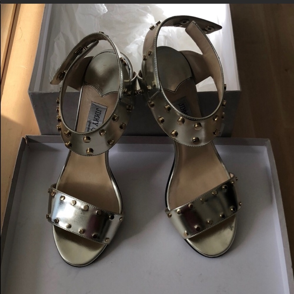 Stylish Studded shoe - Picture 4 of 5